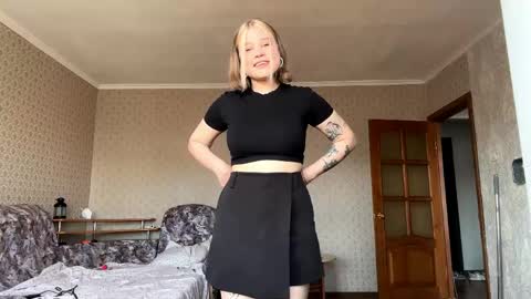 Julia online show from May 3, 2026, 8:53 am