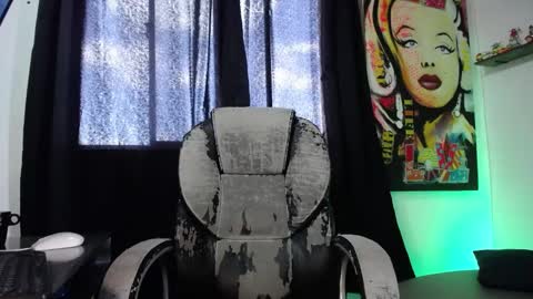 Snapshot of hill_and_jack chatting on January 12, 2025, 5:33 pm Hill and Jack online show from January 12, 2025, 5:33 pm