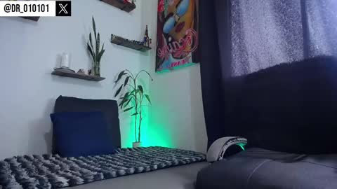 Snapshot of hill_and_jack chatting on October 25, 2025, 12:13 pm Hill and Jack online show from October 25, 2025, 12:13 pm