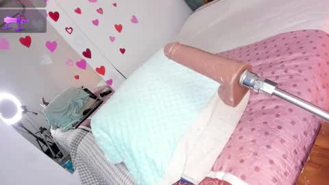 Snapshot of hillary_smile chatting on October 20, 2025, 8:53 pm Hilary online show from October 20, 2025, 8:53 pm