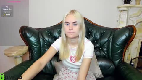 Snapshot of hilleva chatting on September 10, 2025, 7:58 pm hilleva online show from September 10, 2025, 7:58 pm