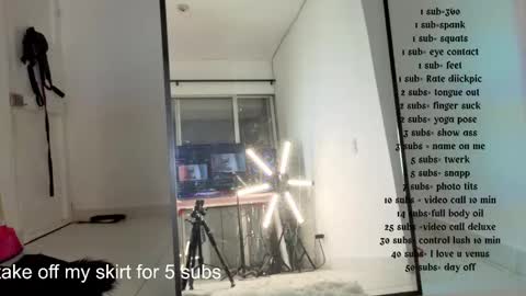 hillsdandarkie_44 online show from November 12, 2025, 1:39 am