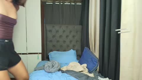 Snapshot of himarika chatting on February 15, 2026, 7:51 am yuricah online show from February 15, 2026, 7:51 am