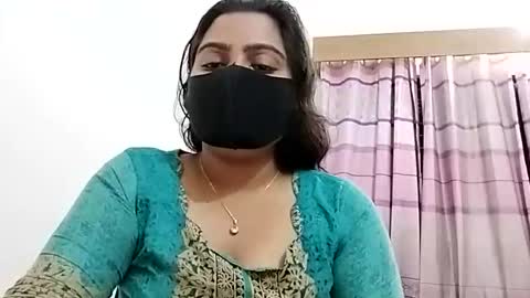 himuhimu22 online show from November 26, 2025, 8:54 pm