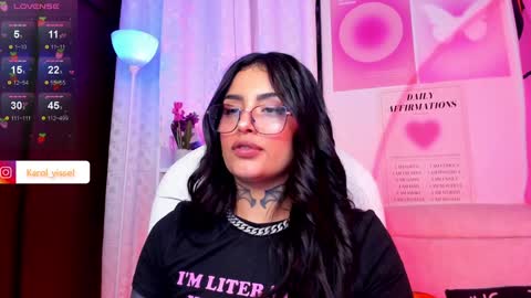 Snapshot of hinataweed01 chatting on December 20, 2024, 5:14 am  Karol  Independent Model online show from December 20, 2024, 5:14 am