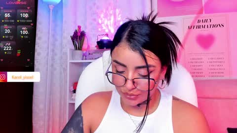 Snapshot of hinataweed01 chatting on December 27, 2024, 9:28 am  Karol  Independent Model online show from December 27, 2024, 9:28 am