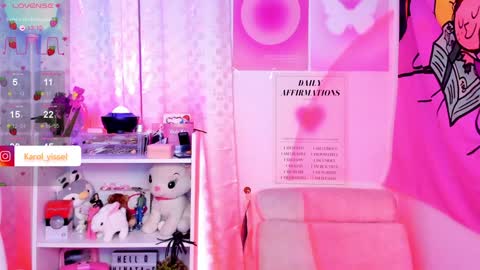 Snapshot of hinataweed01 chatting on January 21, 2025, 1:08 am  Karol  Independent Model online show from January 21, 2025, 1:08 am