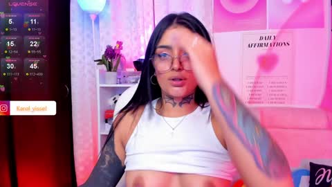 Snapshot of hinataweed01 chatting on January 21, 2025, 4:32 am  Karol  Independent Model online show from January 21, 2025, 4:32 am