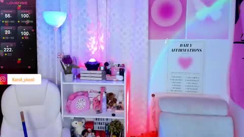 Snapshot of hinataweed01 chatting on February 25, 2025, 3:42 am  Karol  Independent Model online show from February 25, 2025, 3:42 am