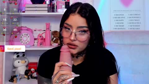 Snapshot of hinataweed01 chatting on February 26, 2025, 1:11 am  Karol  Independent Model online show from February 26, 2025, 1:11 am