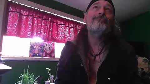 hippiedad333 online show from March 25, 2026, 7:53 pm