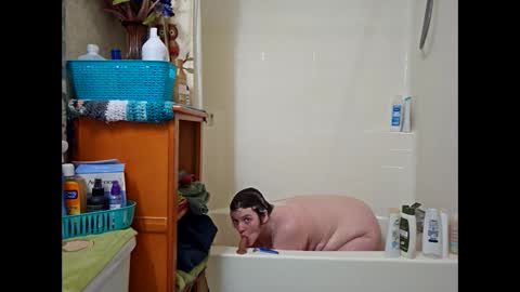 Snapshot of hippiesoul204 chatting on December 7, 2024, 2:42 am hippiesoul204 online show from December 7, 2024, 2:42 am