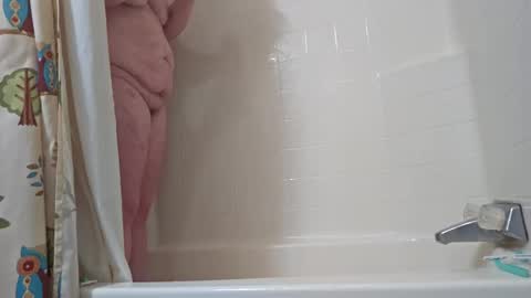 Snapshot of hippiesoul204 chatting on January 28, 2025, 10:45 am hippiesoul204 online show from January 28, 2025, 10:45 am