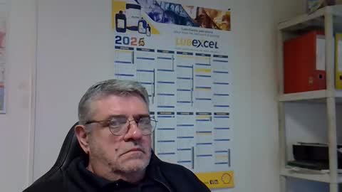 Snapshot of hippopotame17 chatting on January 9, 2025, 10:20 am hippo online show from January 9, 2025, 10:20 am