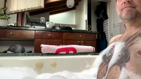 hippybiker online show from January 8, 2025, 6:52 pm