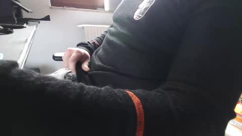 Jan online show from November 24, 2025, 12:05 pm