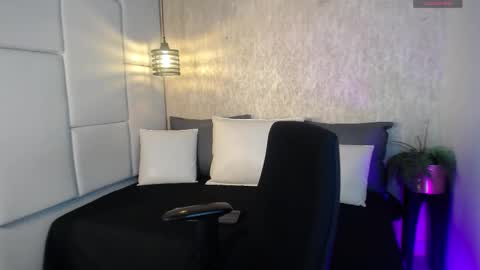 Hisoka online show from February 28, 2026, 2:23 am