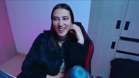 Hitomi Arata online show from April 21, 2026, 2:51 am