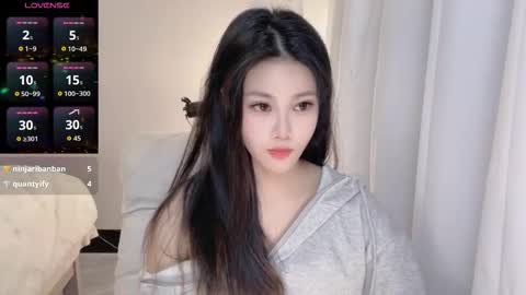 hkchengcheng online show from December 18, 2025, 1:00 am