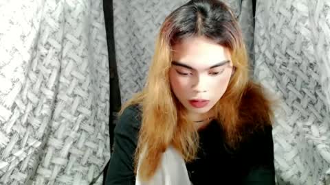 Snapshot of hoelyaurora chatting on July 2, 2026, 7:47 am Aurora3 online show from July 2, 2026, 7:47 am