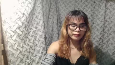 Snapshot of hoelyaurora chatting on July 22, 2026, 4:21 pm Aurora3 online show from July 22, 2026, 4:21 pm