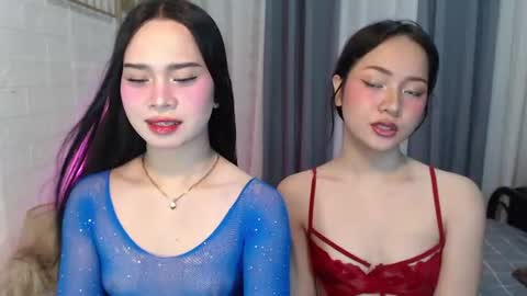 Snapshot of hoelymolly chatting on June 24, 2026, 6:51 pm hoelymolly online show from June 24, 2026, 6:51 pm