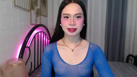 Snapshot of hoelymolly chatting on June 29, 2026, 5:57 pm hoelymolly online show from June 29, 2026, 5:57 pm