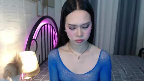 Snapshot of hoelymolly chatting on July 13, 2026, 9:50 pm hoelymolly online show from July 13, 2026, 9:50 pm