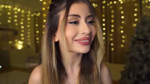 Moni Monica online show from December 16, 2025, 2:11 pm