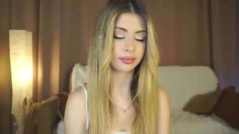 Moni Monica online show from July 1, 2026, 8:05 am