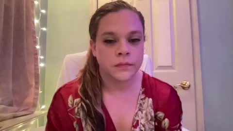 Hollys Drive threw Side Of CB. online show from December 14, 2024, 12:33 am