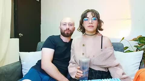 Holly and Honey online show from September 11, 2025, 9:26 pm