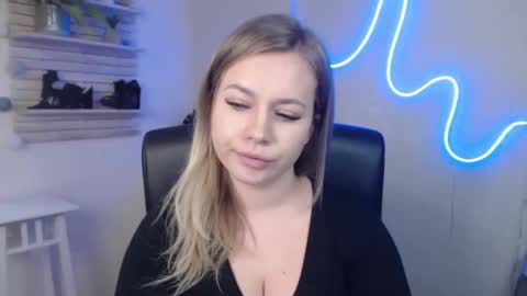 Holly online show from January 3, 2025, 10:31 am