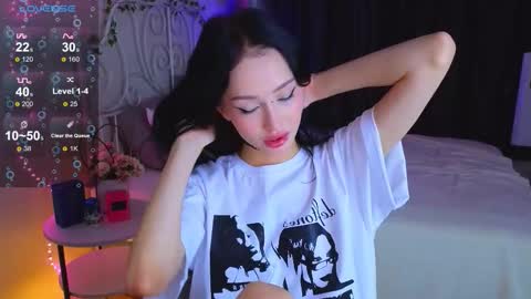 holly_berryy_ online show from September 25, 2025, 1:31 am