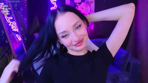 holly_berryy_ online show from October 21, 2025, 2:01 am