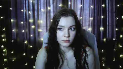 Lana online show from November 23, 2025, 12:38 pm