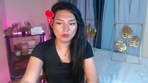 holly_maria69 online show from February 8, 2026, 7:23 am