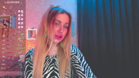 holly_molly8 online show from January 17, 2025, 9:06 pm