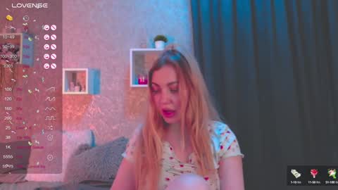 holly_molly8 online show from January 22, 2025, 9:21 pm