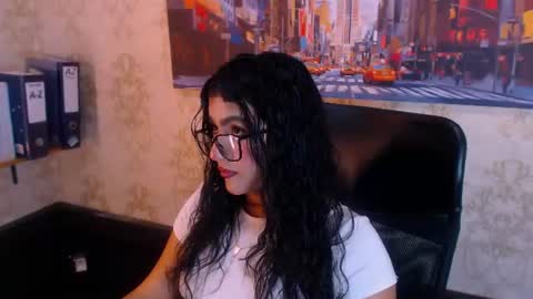Holly Wastson online show from July 16, 2026, 4:51 am