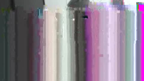 Holly online show from May 5, 2026, 8:28 pm