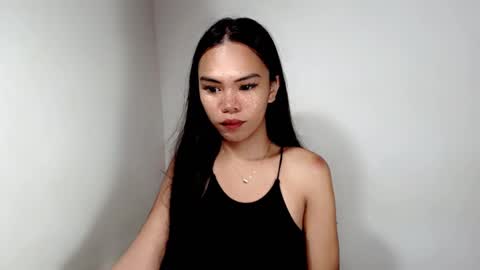 hollyhalo online show from November 4, 2025, 5:56 pm