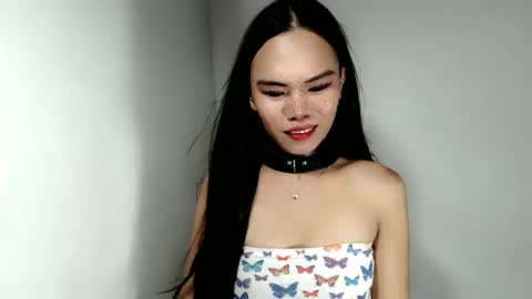 hollyhalo online show from November 19, 2025, 10:32 pm