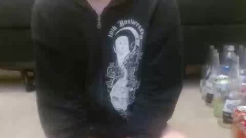 Holly Hawkes online show from October 7, 2025, 12:19 am