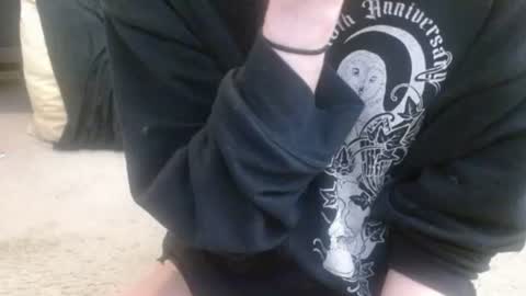 Holly Hawkes online show from July 1, 2026, 9:36 pm