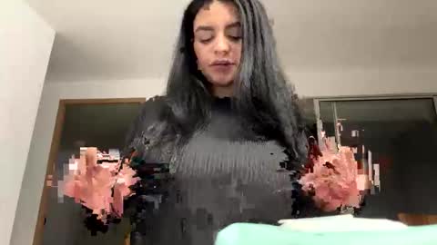 Snapshot of hollykoff chatting on May 26, 2026, 6:09 am space online show from May 26, 2026, 6:09 am