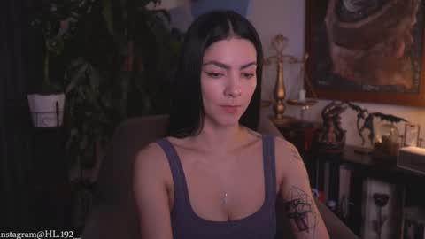 Holly Linder online show from March 4, 2026, 2:17 am