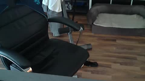 hollymollysucker online show from March 8, 2026, 10:41 am