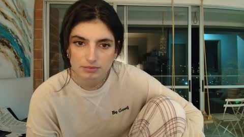 hollyshit_ online show from October 31, 2025, 1:28 am