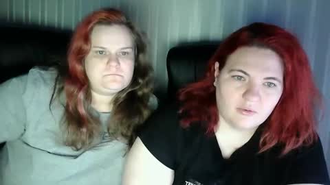 HollyXEva online show from January 14, 2026, 8:25 pm